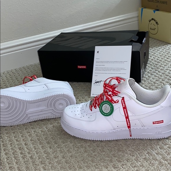 The supreme X Nike Air Force 1 low - Picture 4 of 4